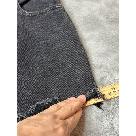 We The Free Black 3" Women's 29" Distressed Denim Cut-Off Shorts - Picture 7 of 9